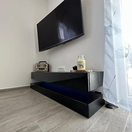 Second Home****, 2-bedroom Apartment,