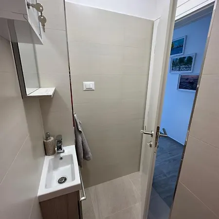 Second Home****, 2-bedroom Apartment, Apartment *