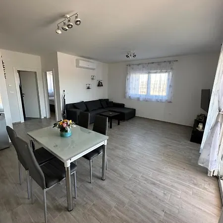 Second Home****, 2-bedroom Apartment, Apartment