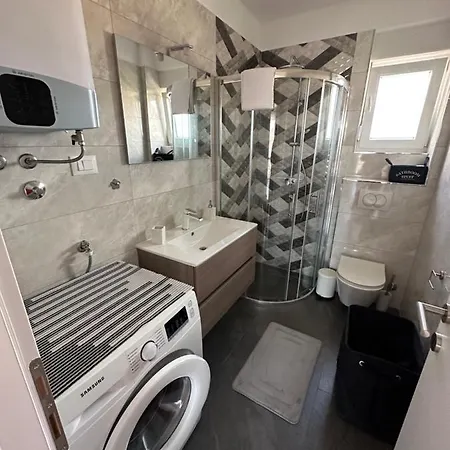 Second Home****, 2-bedroom Apartment, Rogoznica (Sibenik-Knin)