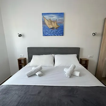 Second Home****, 2-bedroom Apartment, Rogoznica (Sibenik-Knin)