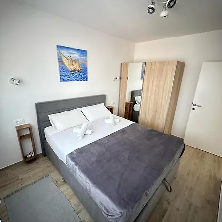 Apartment Second Home****, 2-bedroom Apartment, Rogoznica (Sibenik-Knin)