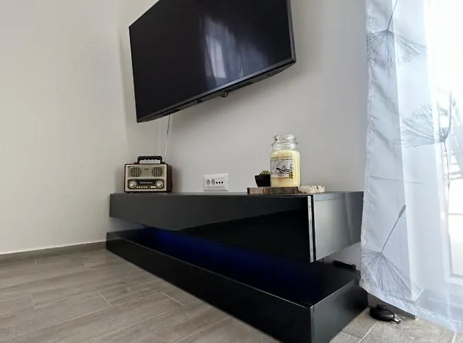 Second Home****, 2-bedroom Apartment,