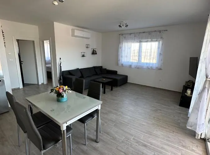 Second Home****, 2-bedroom Apartment, Appartement
