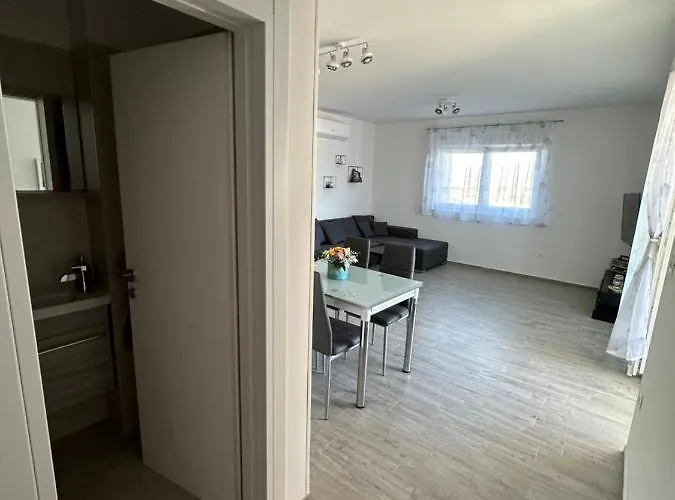 Second Home****, 2-bedroom Apartment, Appartement