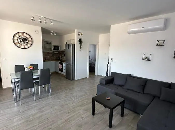 Second Home****, 2-bedroom Apartment, * Rogoznica (Sibenik-Knin)