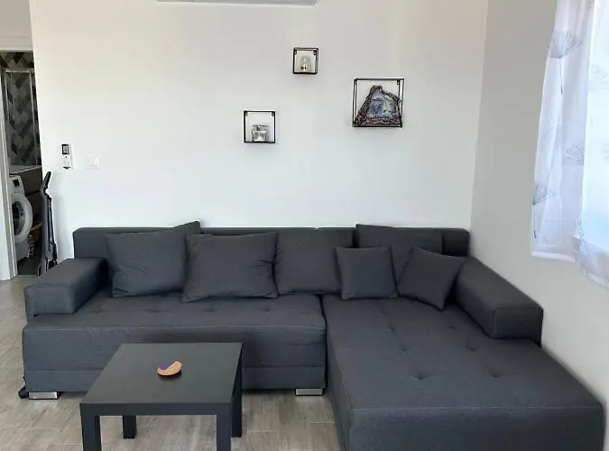 Second Home****, 2-bedroom Apartment, Appartement