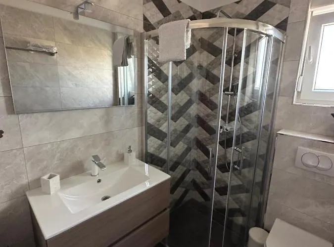 Appartement Second Home****, 2-bedroom Apartment, Rogoznica (Sibenik-Knin)