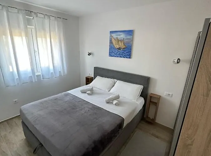 Second Home****, 2-bedroom Apartment, * Rogoznica (Sibenik-Knin)